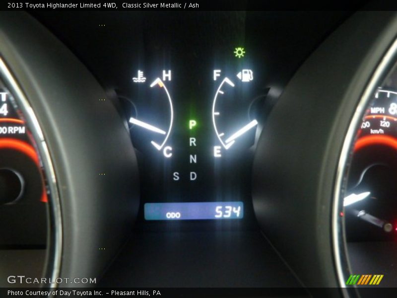Classic Silver Metallic / Ash 2013 Toyota Highlander Limited 4WD
