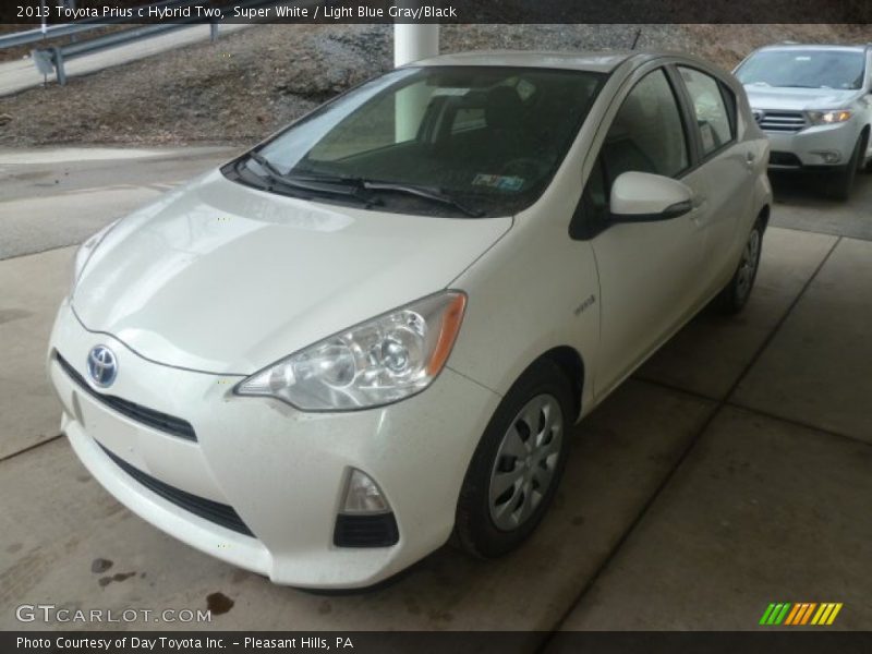 Super White / Light Blue Gray/Black 2013 Toyota Prius c Hybrid Two