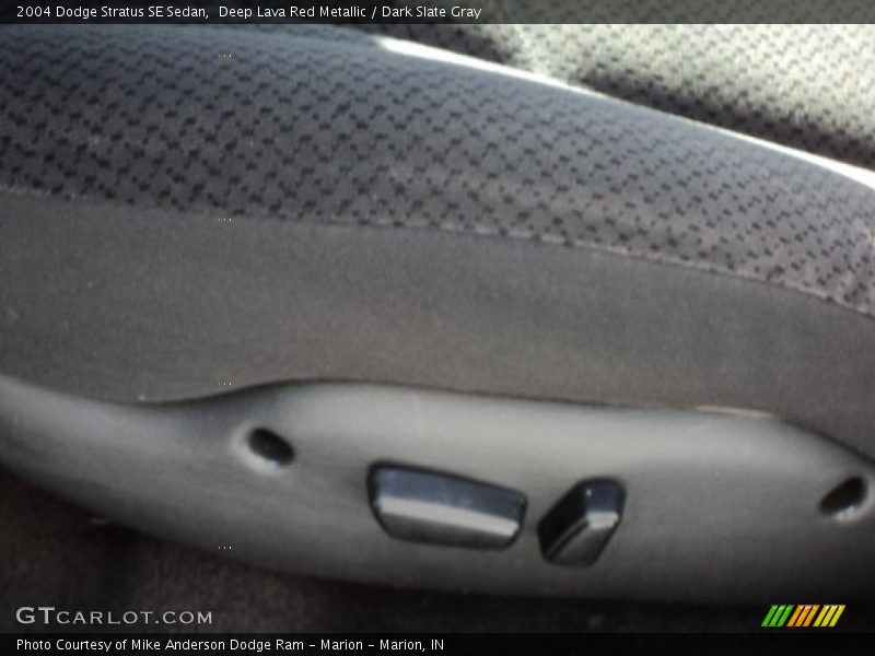 Deep Lava Red Metallic / Dark Slate Gray 2004 Dodge Stratus SE Sedan