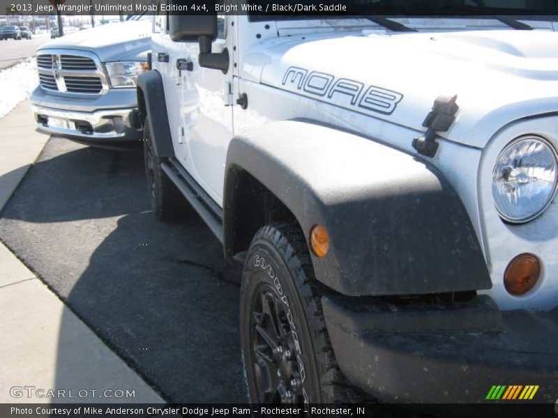 Bright White / Black/Dark Saddle 2013 Jeep Wrangler Unlimited Moab Edition 4x4
