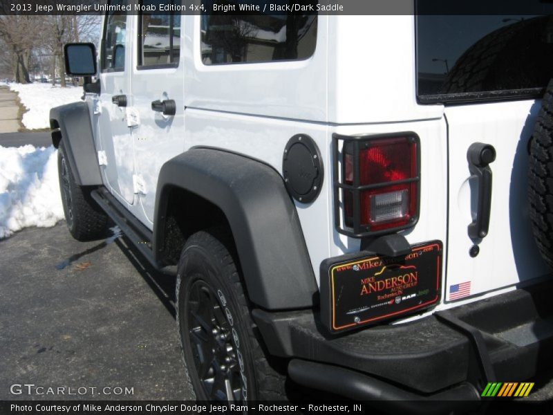 Bright White / Black/Dark Saddle 2013 Jeep Wrangler Unlimited Moab Edition 4x4