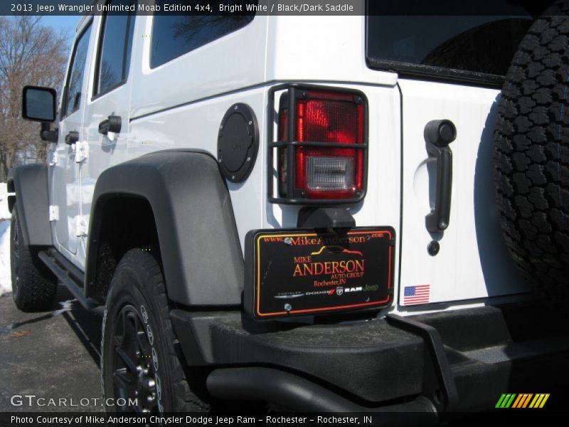 Bright White / Black/Dark Saddle 2013 Jeep Wrangler Unlimited Moab Edition 4x4
