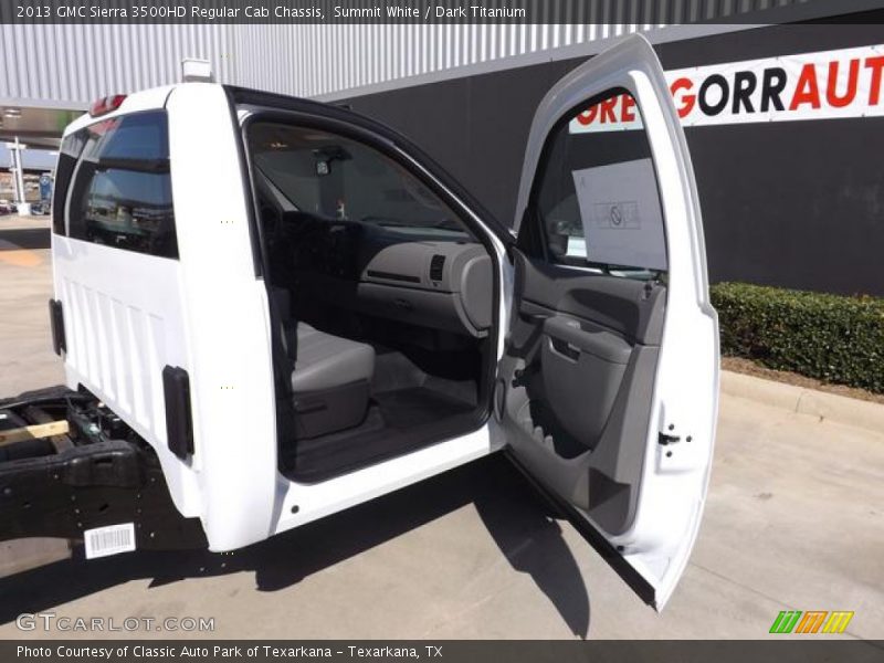 Summit White / Dark Titanium 2013 GMC Sierra 3500HD Regular Cab Chassis