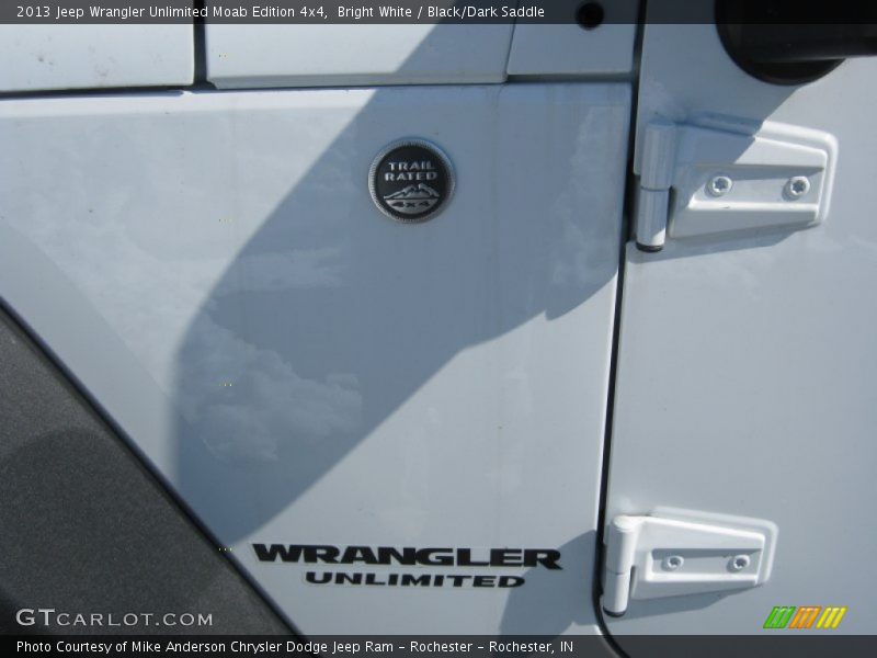 Bright White / Black/Dark Saddle 2013 Jeep Wrangler Unlimited Moab Edition 4x4