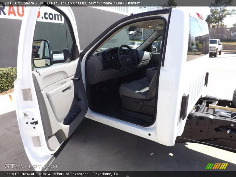Summit White / Dark Titanium 2013 GMC Sierra 3500HD Regular Cab Chassis