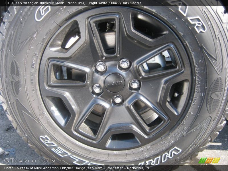 Bright White / Black/Dark Saddle 2013 Jeep Wrangler Unlimited Moab Edition 4x4