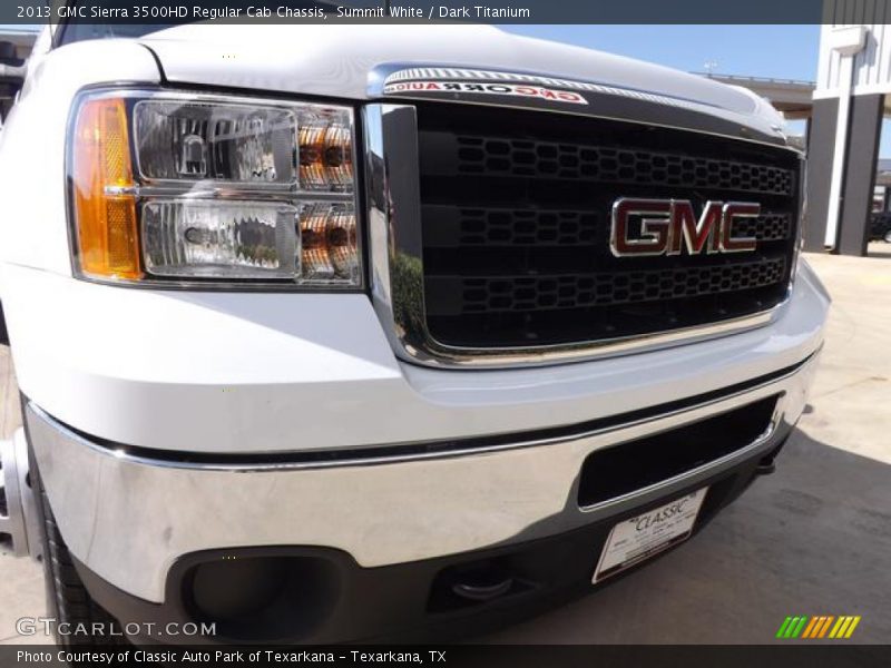 Summit White / Dark Titanium 2013 GMC Sierra 3500HD Regular Cab Chassis