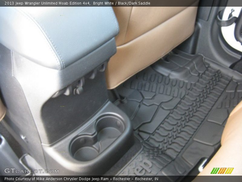 Bright White / Black/Dark Saddle 2013 Jeep Wrangler Unlimited Moab Edition 4x4