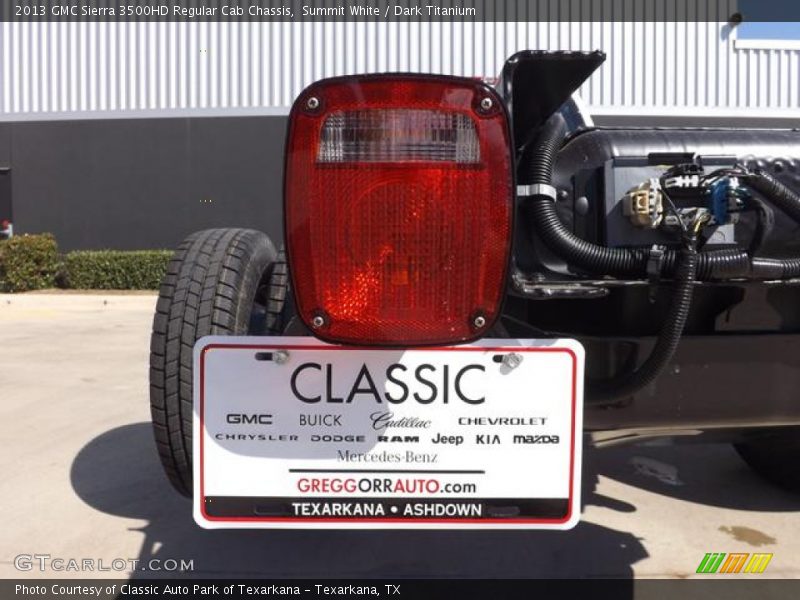 Summit White / Dark Titanium 2013 GMC Sierra 3500HD Regular Cab Chassis