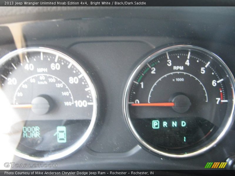 Bright White / Black/Dark Saddle 2013 Jeep Wrangler Unlimited Moab Edition 4x4