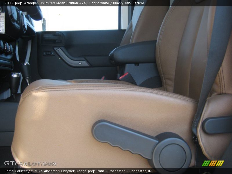 Bright White / Black/Dark Saddle 2013 Jeep Wrangler Unlimited Moab Edition 4x4