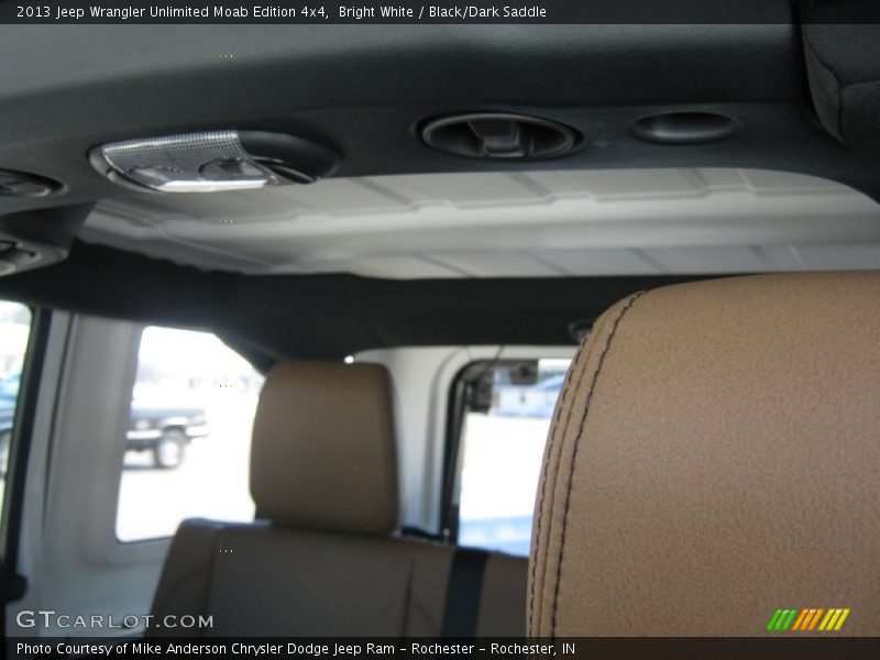 Bright White / Black/Dark Saddle 2013 Jeep Wrangler Unlimited Moab Edition 4x4