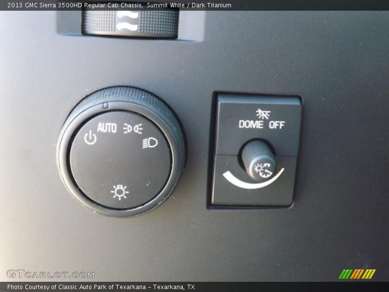 Summit White / Dark Titanium 2013 GMC Sierra 3500HD Regular Cab Chassis