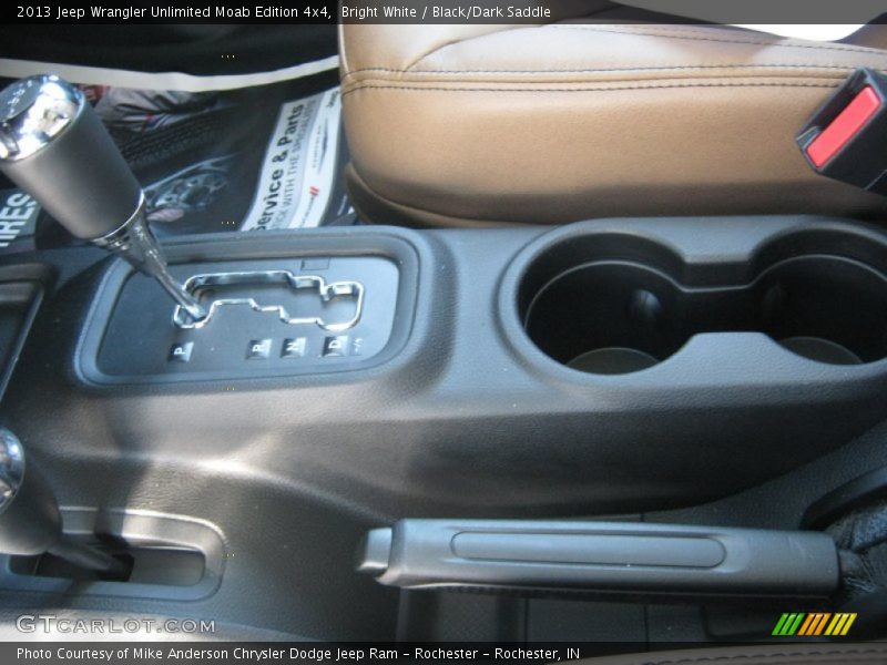 Bright White / Black/Dark Saddle 2013 Jeep Wrangler Unlimited Moab Edition 4x4