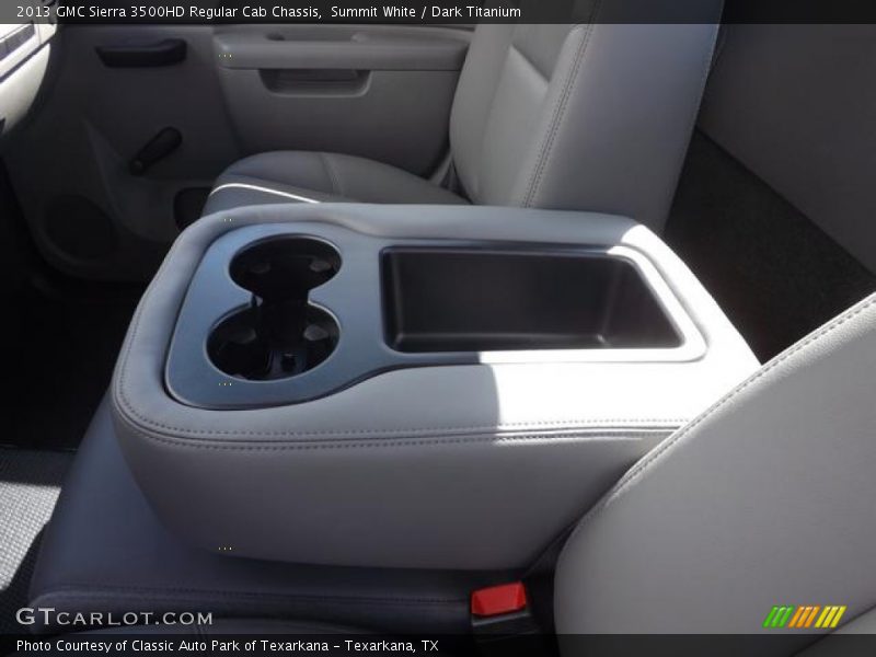Summit White / Dark Titanium 2013 GMC Sierra 3500HD Regular Cab Chassis