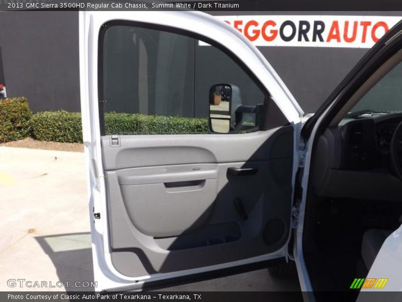 Summit White / Dark Titanium 2013 GMC Sierra 3500HD Regular Cab Chassis