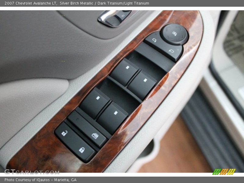 Silver Birch Metallic / Dark Titanium/Light Titanium 2007 Chevrolet Avalanche LT