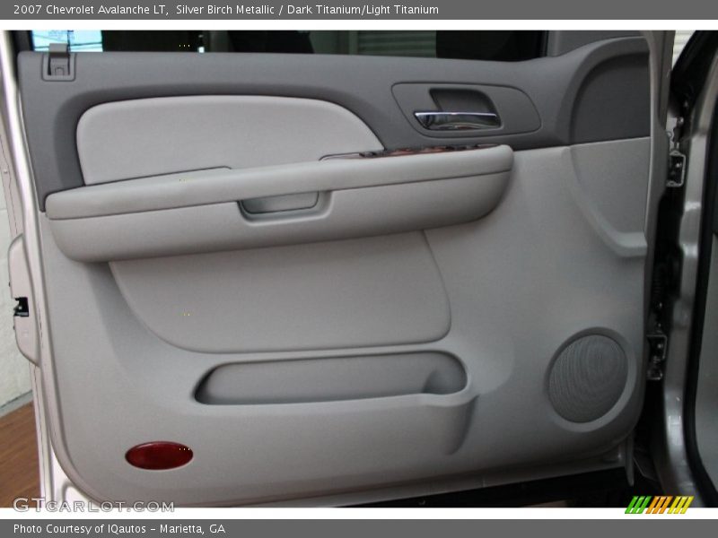 Silver Birch Metallic / Dark Titanium/Light Titanium 2007 Chevrolet Avalanche LT