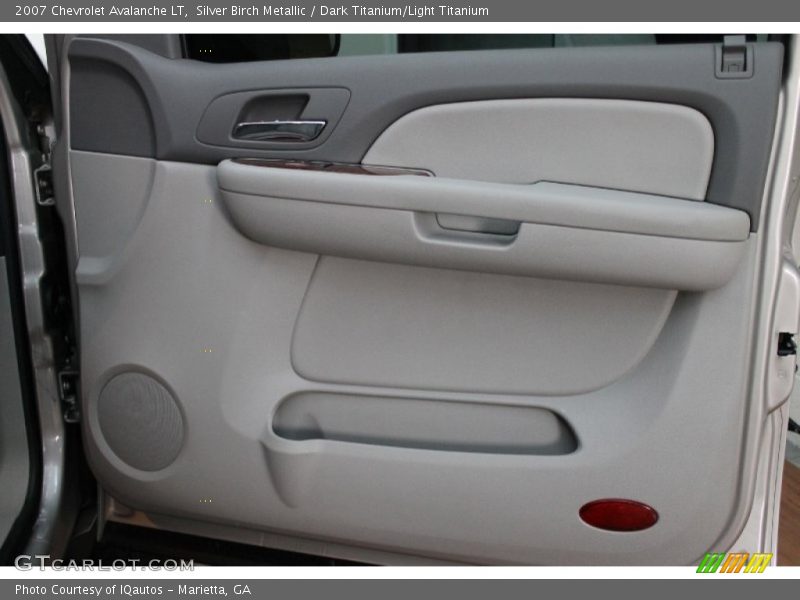 Silver Birch Metallic / Dark Titanium/Light Titanium 2007 Chevrolet Avalanche LT