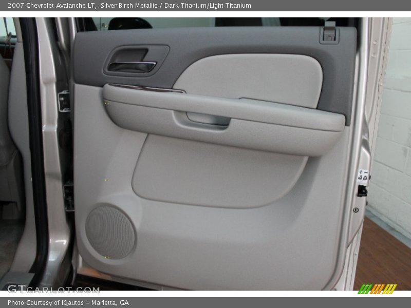 Silver Birch Metallic / Dark Titanium/Light Titanium 2007 Chevrolet Avalanche LT