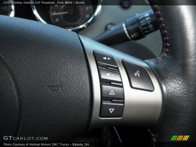 Controls of 2007 Solstice GXP Roadster