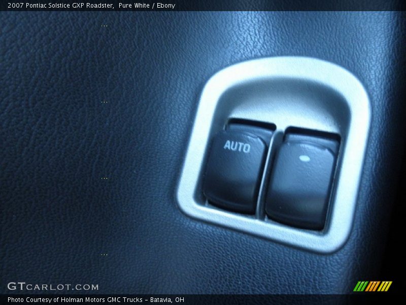 Pure White / Ebony 2007 Pontiac Solstice GXP Roadster