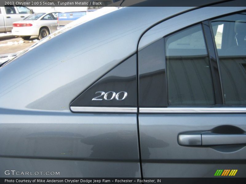 Tungsten Metallic / Black 2013 Chrysler 200 S Sedan