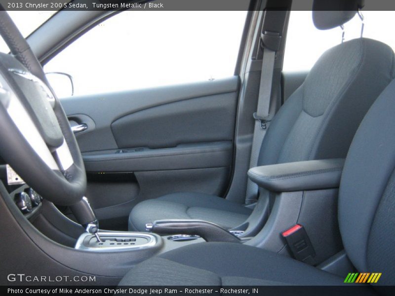 Tungsten Metallic / Black 2013 Chrysler 200 S Sedan