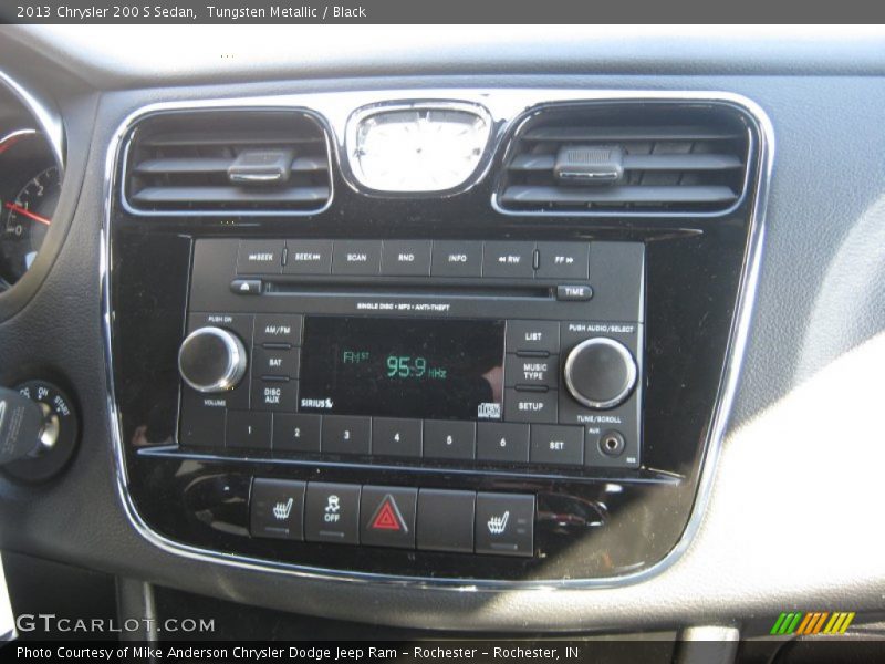 Tungsten Metallic / Black 2013 Chrysler 200 S Sedan