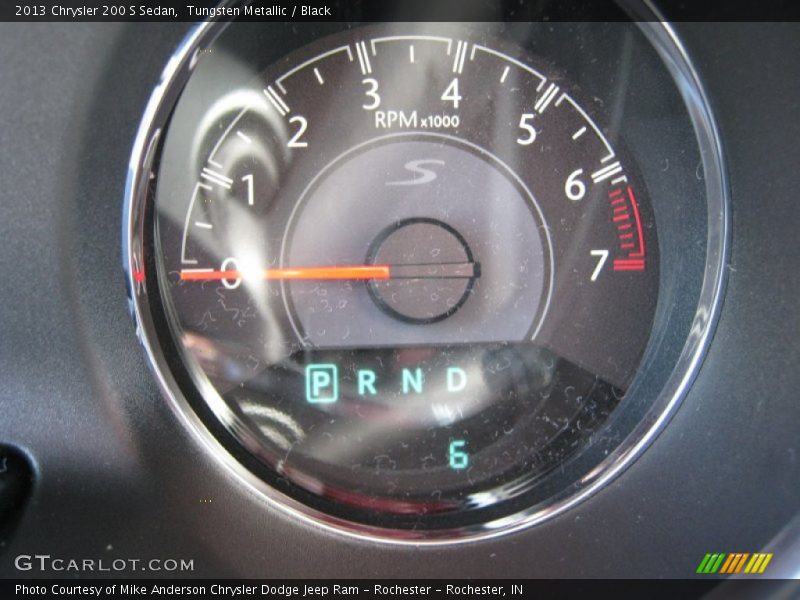 Tungsten Metallic / Black 2013 Chrysler 200 S Sedan