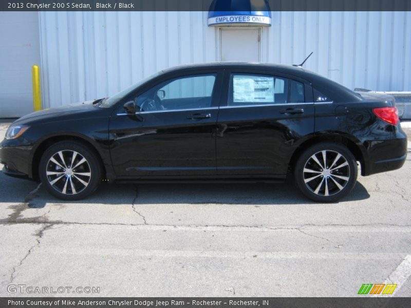 Black / Black 2013 Chrysler 200 S Sedan
