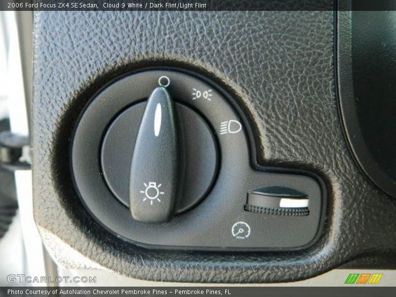 Cloud 9 White / Dark Flint/Light Flint 2006 Ford Focus ZX4 SE Sedan