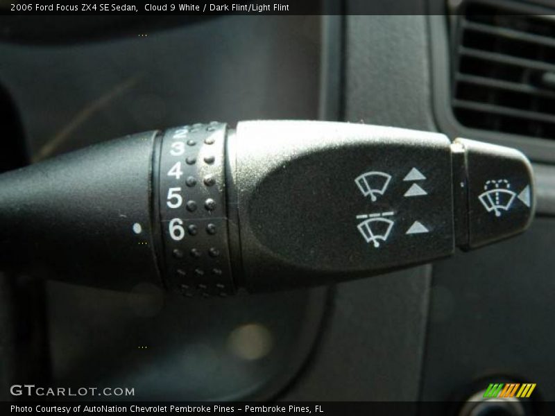 Cloud 9 White / Dark Flint/Light Flint 2006 Ford Focus ZX4 SE Sedan