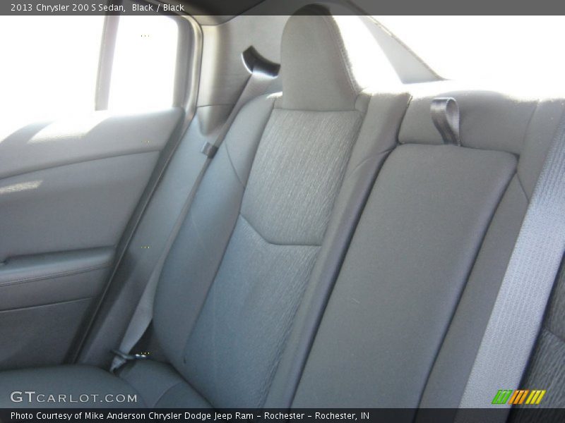 Black / Black 2013 Chrysler 200 S Sedan