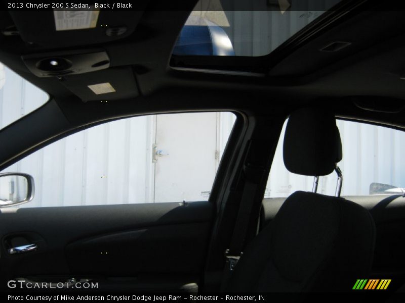 Black / Black 2013 Chrysler 200 S Sedan