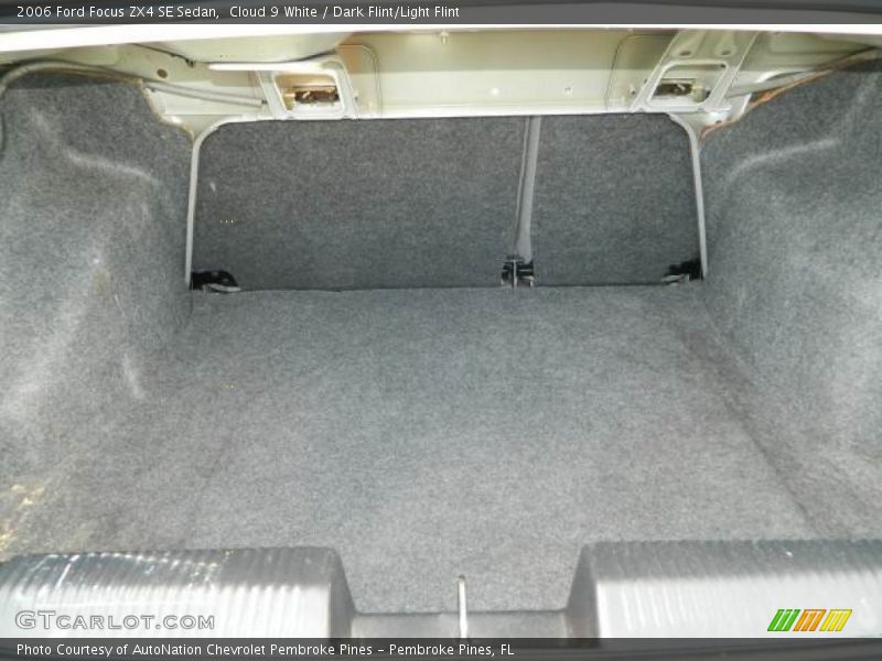 Cloud 9 White / Dark Flint/Light Flint 2006 Ford Focus ZX4 SE Sedan