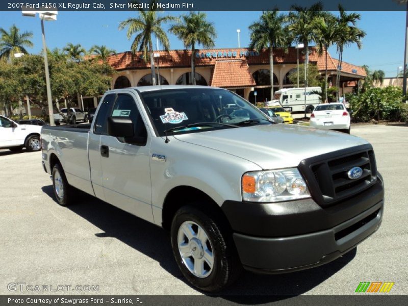 Silver Metallic / Medium Flint 2007 Ford F150 XL Regular Cab