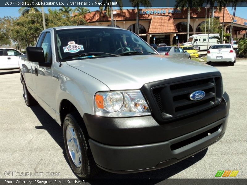 Silver Metallic / Medium Flint 2007 Ford F150 XL Regular Cab
