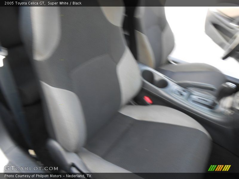 Super White / Black 2005 Toyota Celica GT