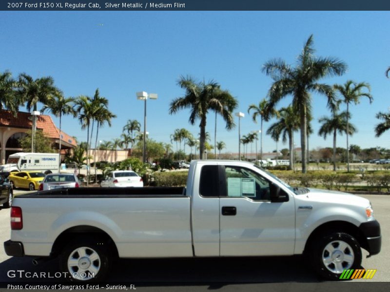 Silver Metallic / Medium Flint 2007 Ford F150 XL Regular Cab
