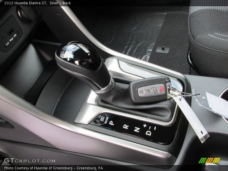 Silver / Black 2013 Hyundai Elantra GT
