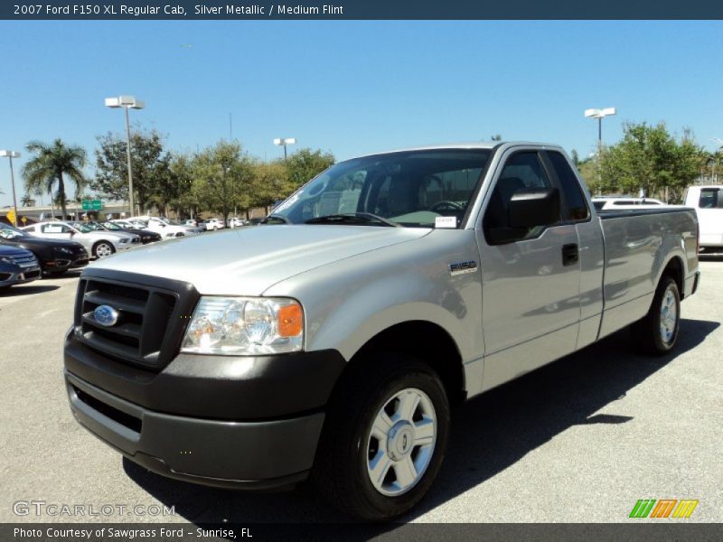 Silver Metallic / Medium Flint 2007 Ford F150 XL Regular Cab