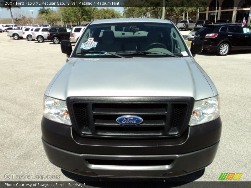 Silver Metallic / Medium Flint 2007 Ford F150 XL Regular Cab