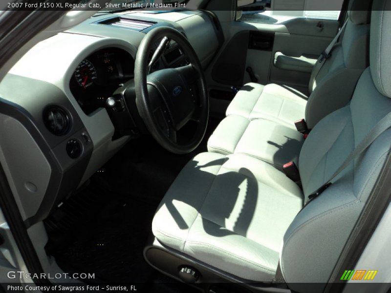 Silver Metallic / Medium Flint 2007 Ford F150 XL Regular Cab