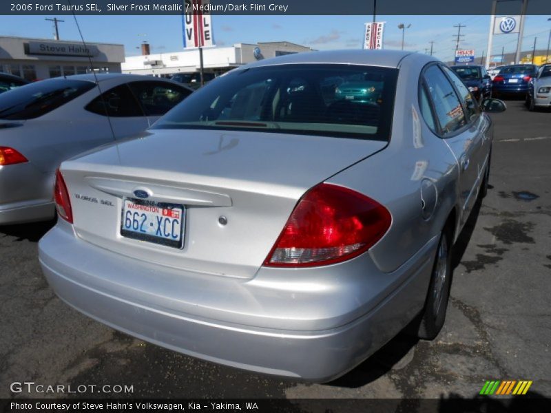 Silver Frost Metallic / Medium/Dark Flint Grey 2006 Ford Taurus SEL