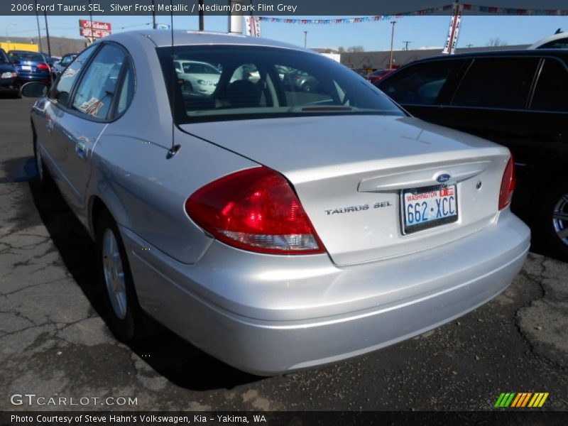 Silver Frost Metallic / Medium/Dark Flint Grey 2006 Ford Taurus SEL