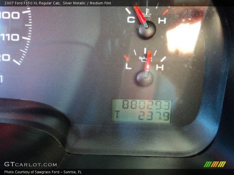 Silver Metallic / Medium Flint 2007 Ford F150 XL Regular Cab