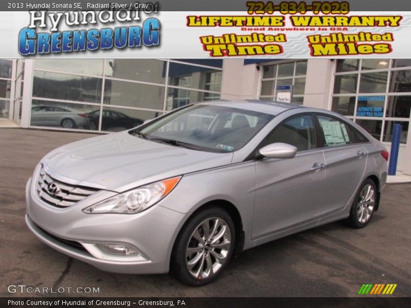 Radiant Silver / Gray 2013 Hyundai Sonata SE