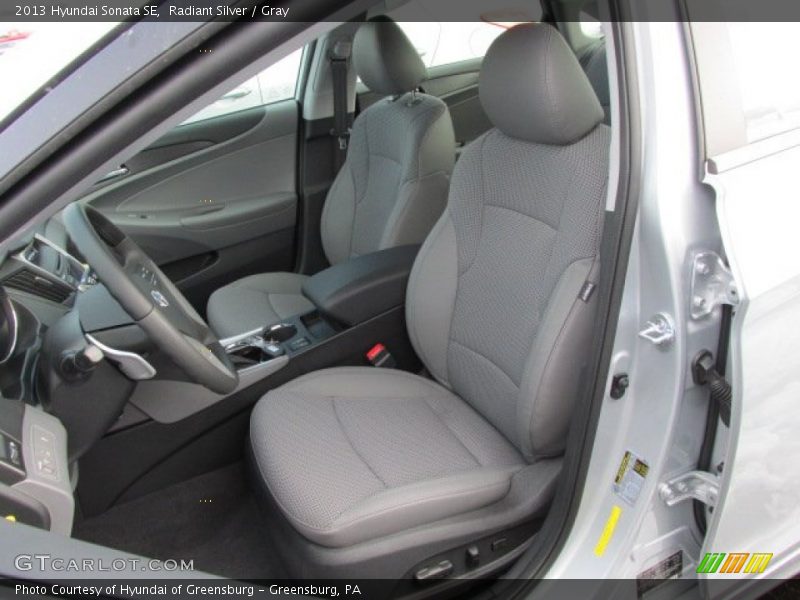 Radiant Silver / Gray 2013 Hyundai Sonata SE