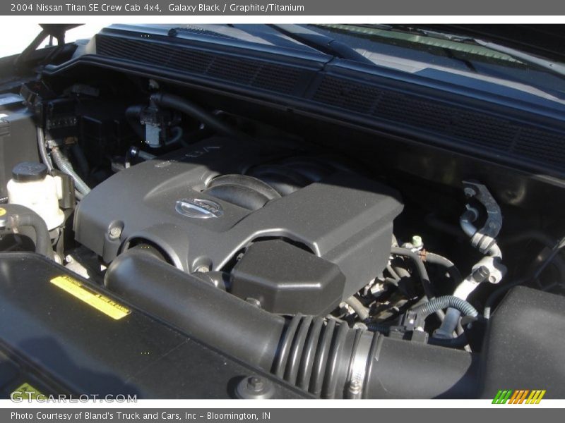 Galaxy Black / Graphite/Titanium 2004 Nissan Titan SE Crew Cab 4x4